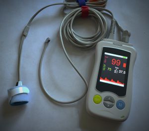 Pulsoksymetr dla noworodków i dzieci YK-820B z pomiarem temperatury